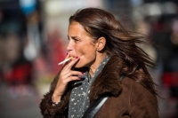 Ученые: почти 10 процентов больных раком продолжают курить после диагноза