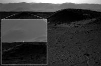 Загадочное яркое свечение на поверхности Марса запечатлел американский марсоход Curiosity.