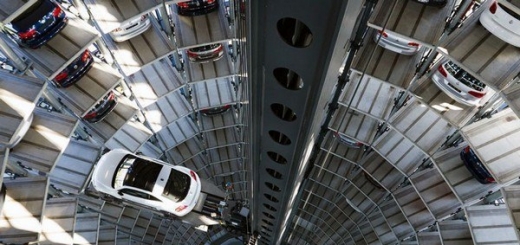 Volkswagen необычный многоуровневый паркинг для автомобилей